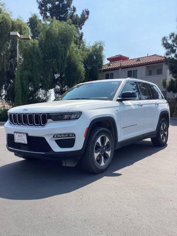 JEEP GRAND CHEROKEE 2023 1C4RJYB66PC623863 image